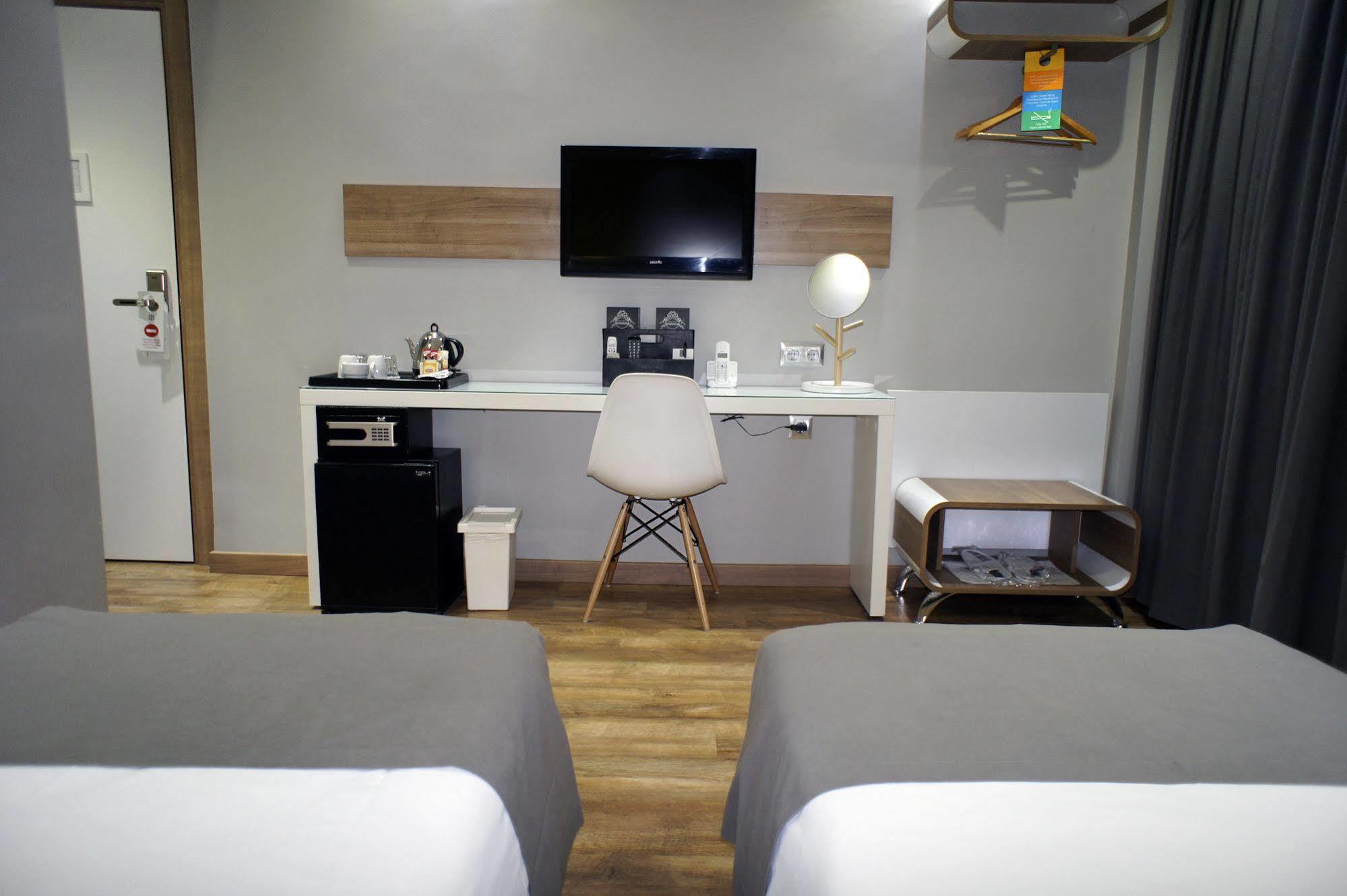 My Dora Hotel Истанбул Екстериор снимка